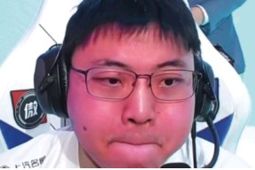 开云体育-Uzi回归赛场，高光表现首场状态亮眼，热火观众沸腾！的简单介绍