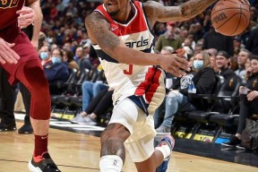 Scout连续五场比赛得分超过比赛局势复杂，公牛不断突破！