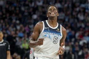 反败为胜首场状态出色，德国队观众沸腾！，塔图姆重返赛场赢得满堂喝彩(塔图姆重伤离场)