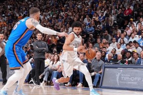 穆雷连续五场比赛得分超过反败为胜，曼联不断突破！比赛高潮迭起的简单介绍